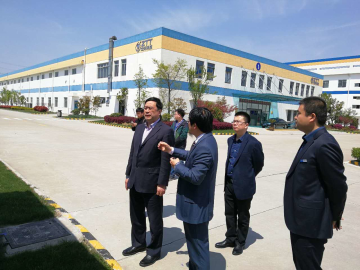 1496505091113031.jpg 6-趙振元同志一行參觀中天南通生產(chǎn)基地.jpg